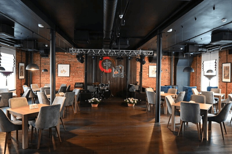 Обложка проекта: Ресторан в центре Москвы