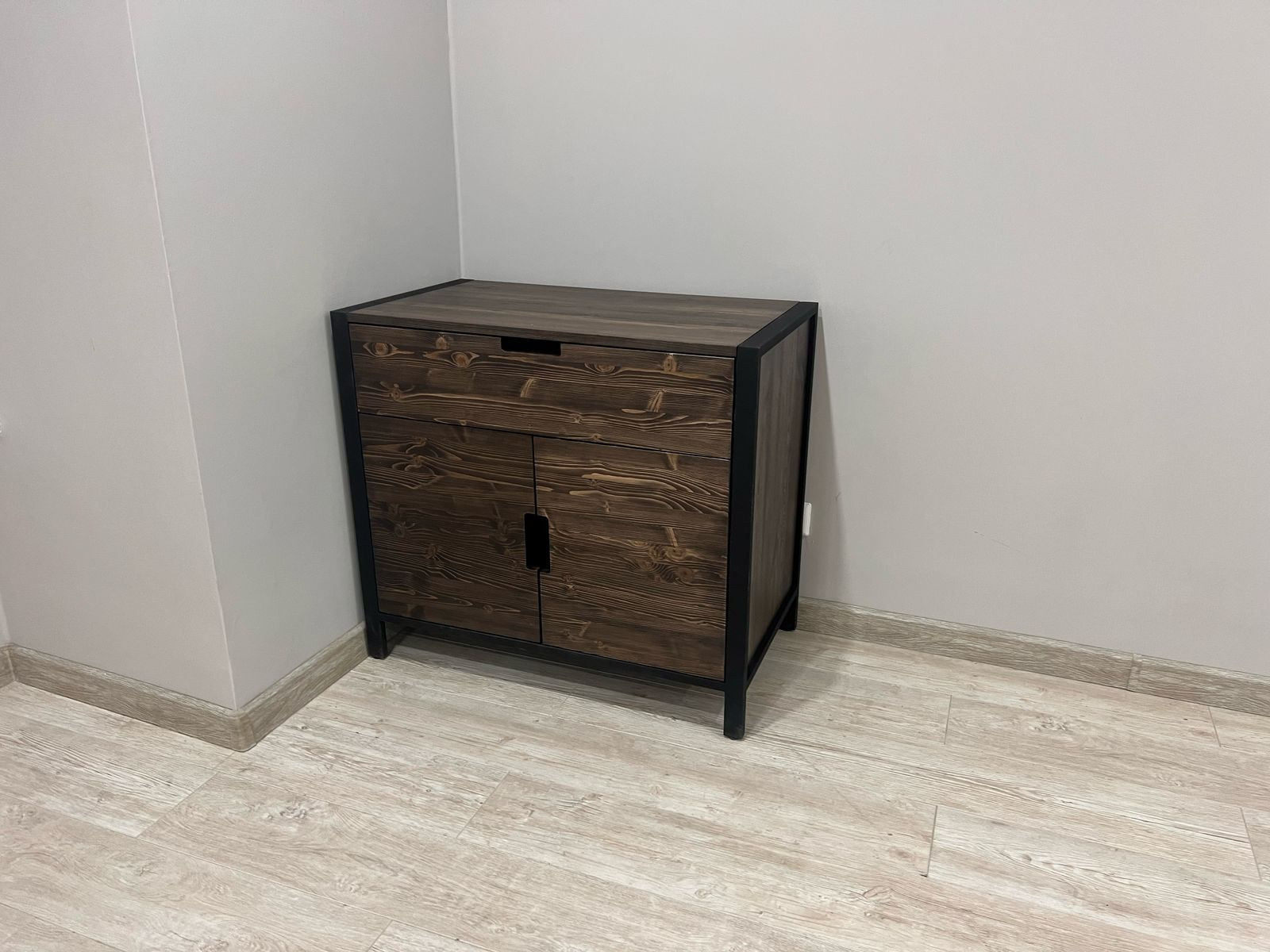 Офис лофт массив