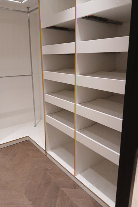 Гардеробные с подсветкой