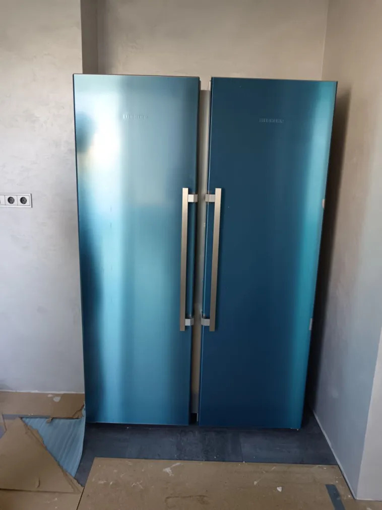 Обложка проекта: Установка холодильника