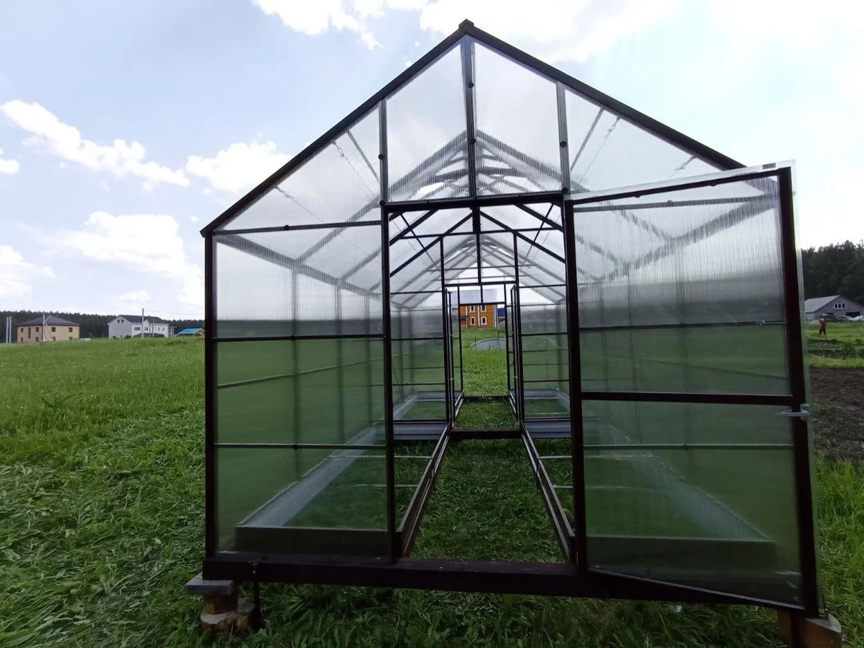 Теплица Уральская Легенда