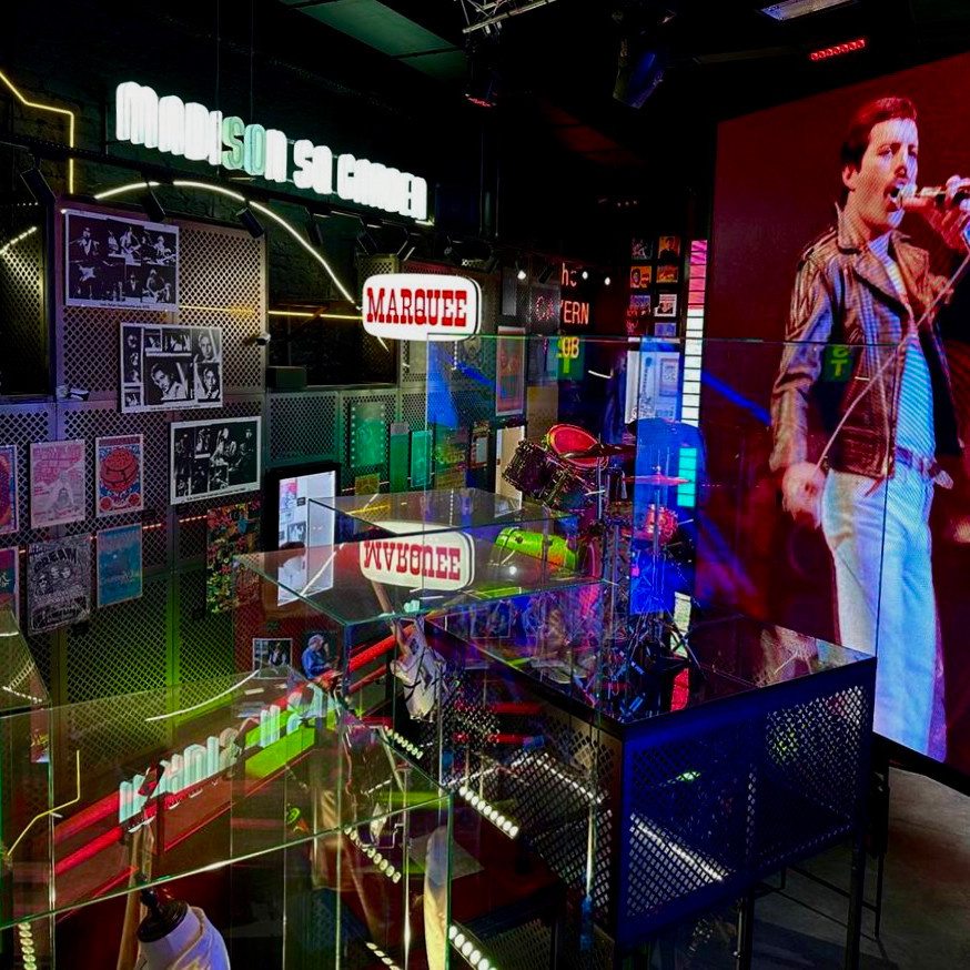 HOUSE OF ROCK