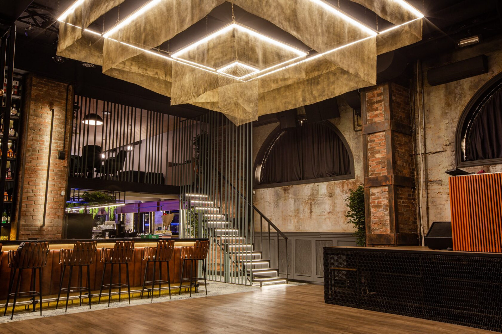 World Cuisine Restaurant "EDATECA"