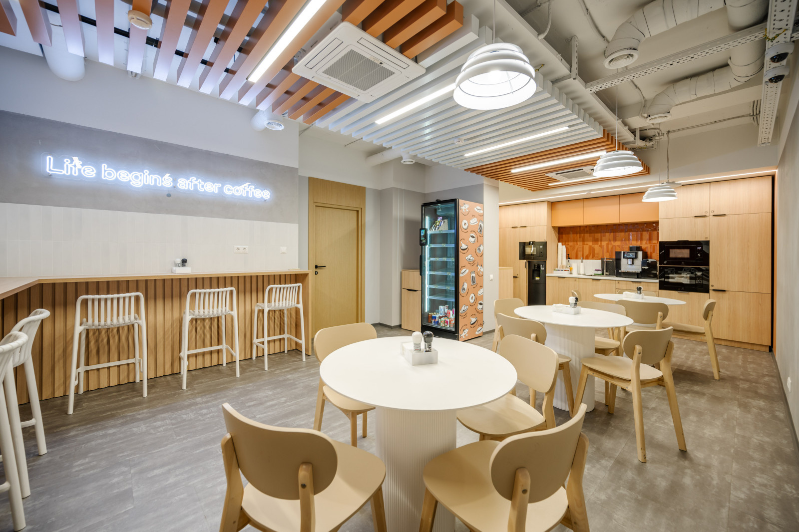 Офис компании-застройщика Самолет