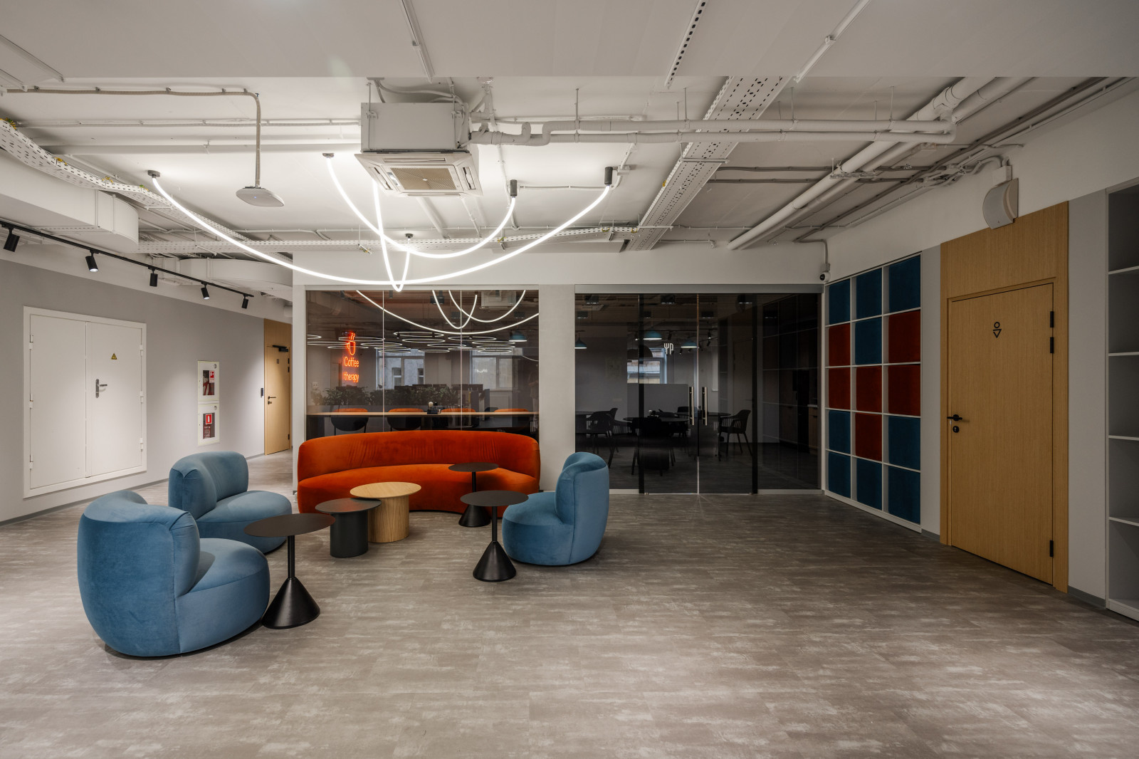 Офис компании-застройщика Самолет