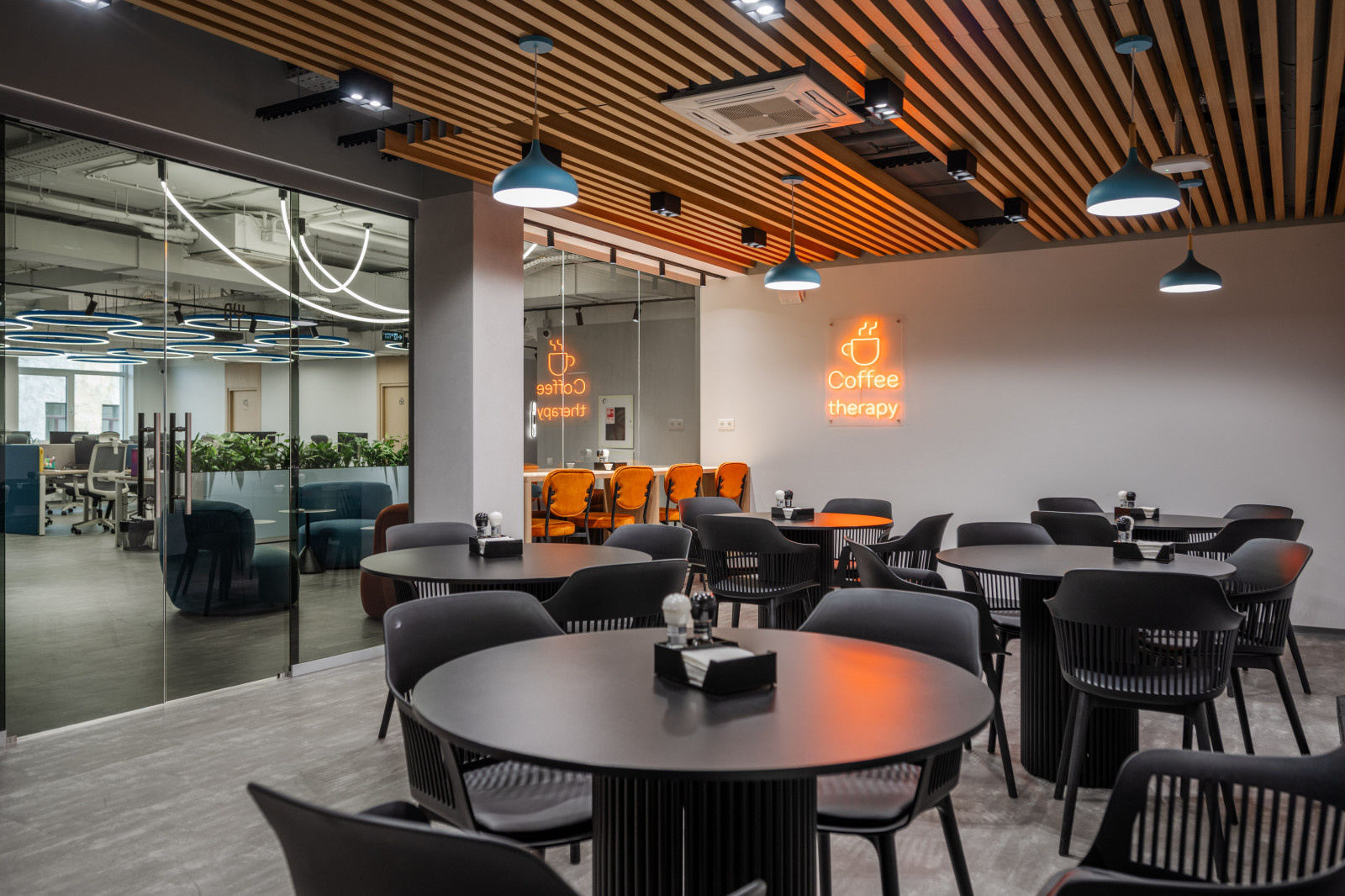 Офис компании-застройщика Самолет