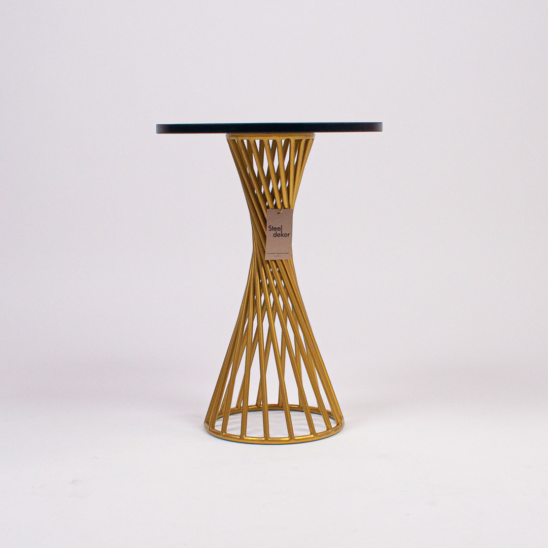 Обеденные столы