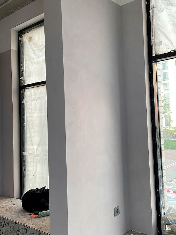 Отделка коммерческого помещения микроцементом Polycement 300+300