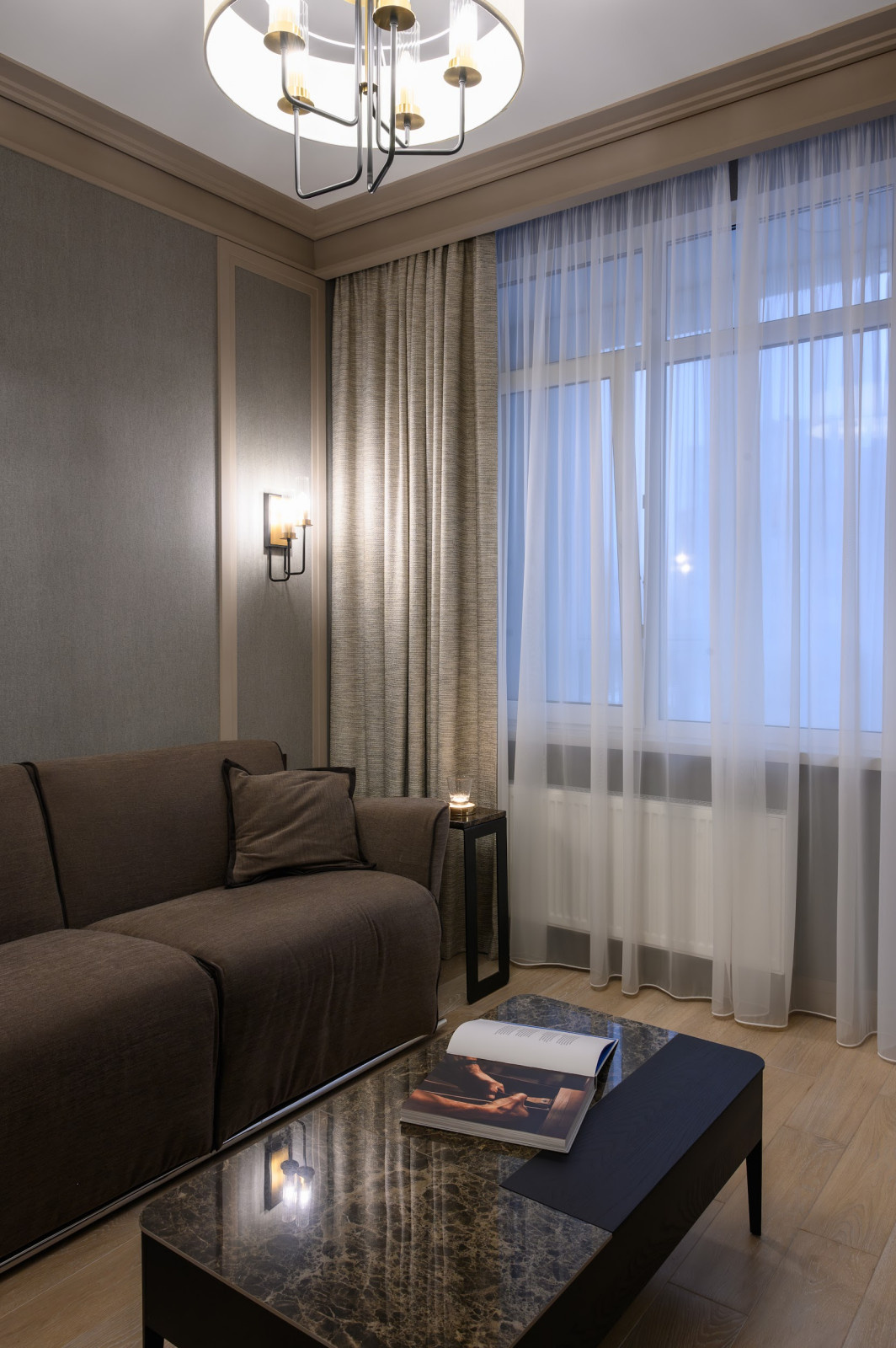 Строгая неоклассика для молодой семьи