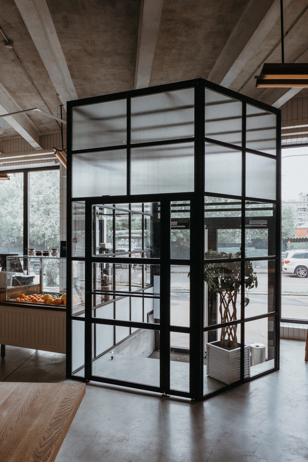 Стеклянный тамбур