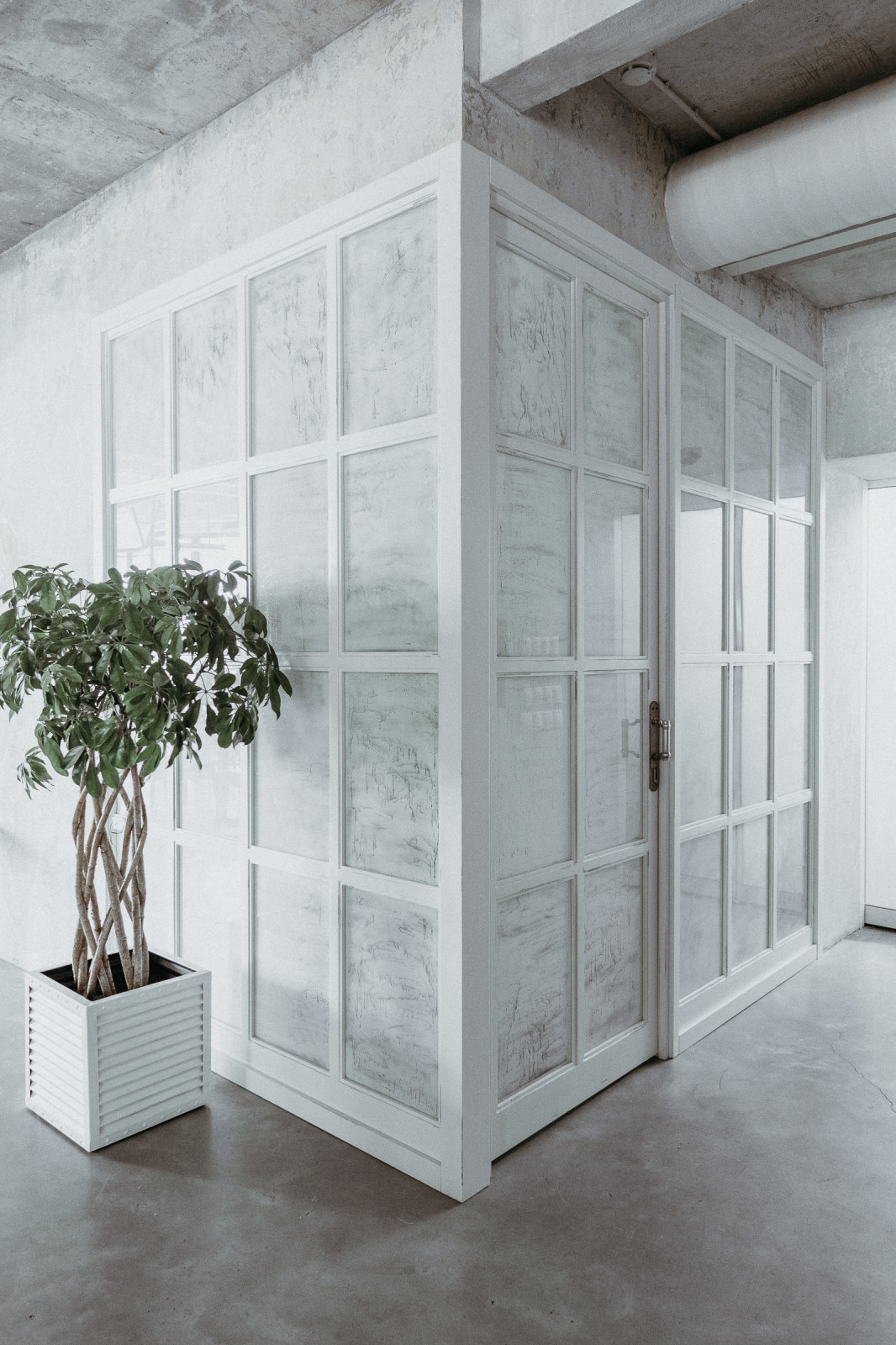 Перегородка из МДФ со стеклом