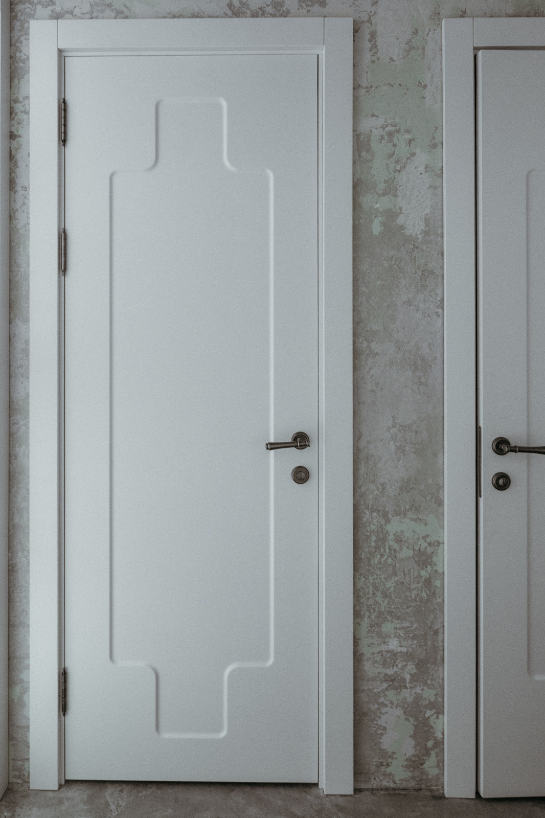 Двери в кафе