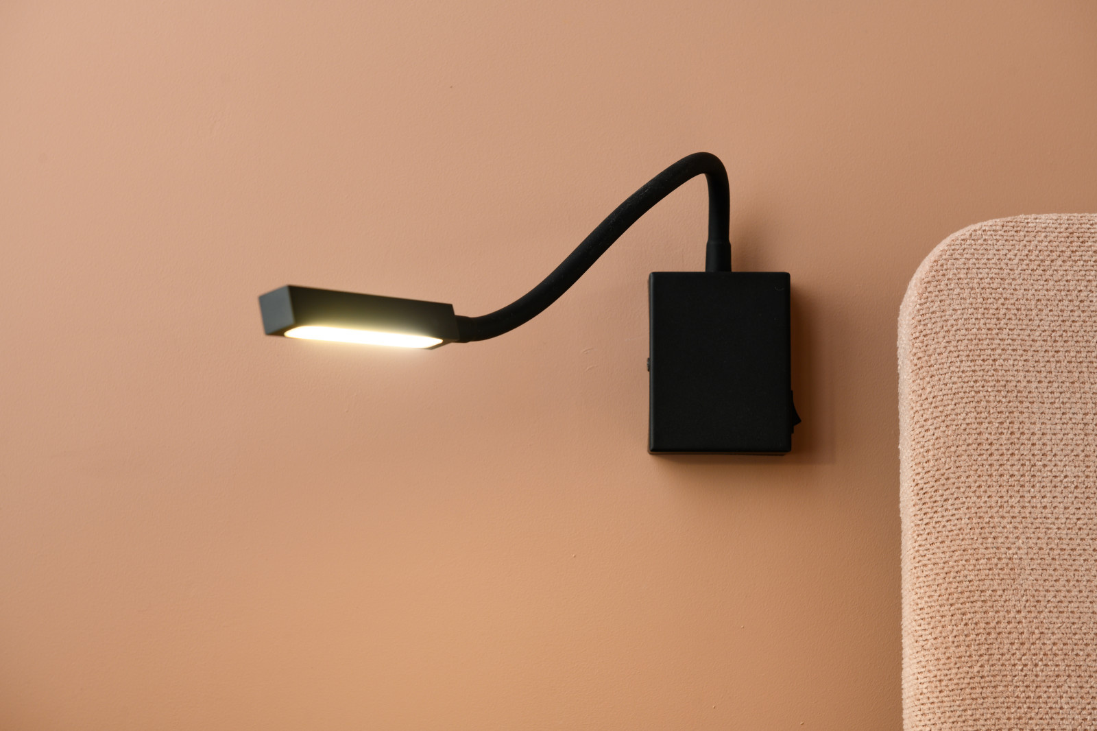 Светильник настенный регулируемый светодиодный KNOB 40118/LED черный