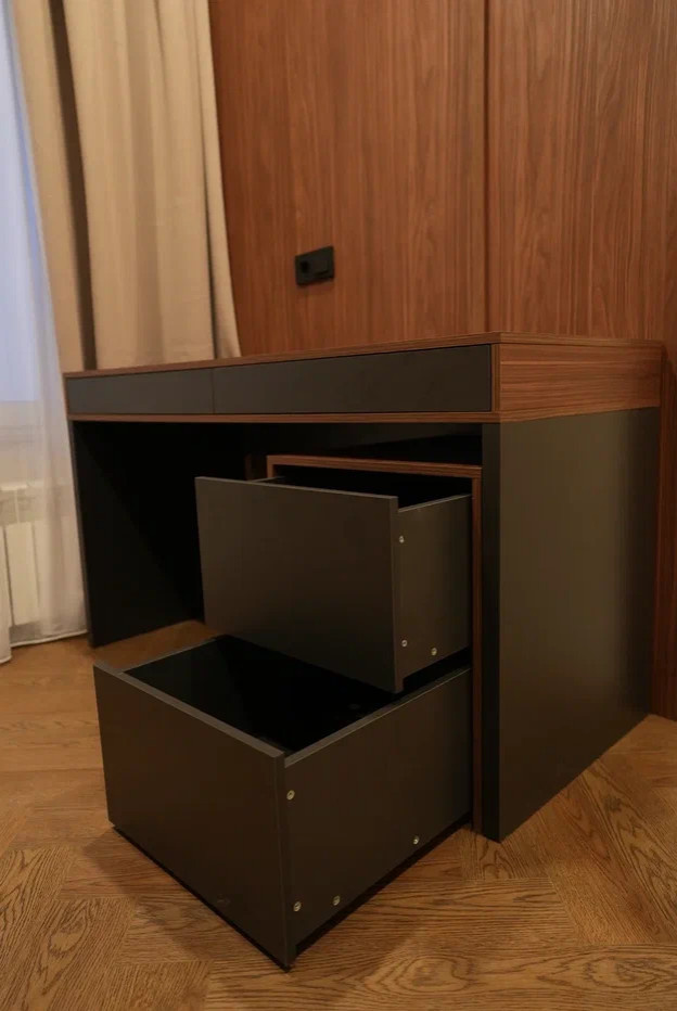 Рабочий стол в ЖК на Речном Вокзале