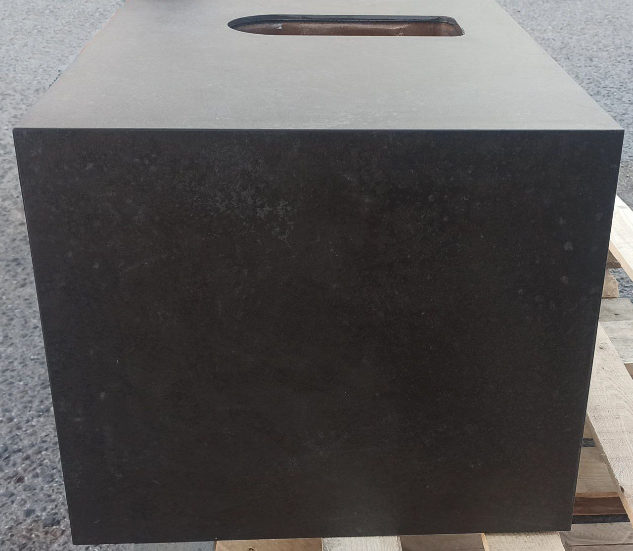 Тумбы под накладые раковины с зеркальными вставками