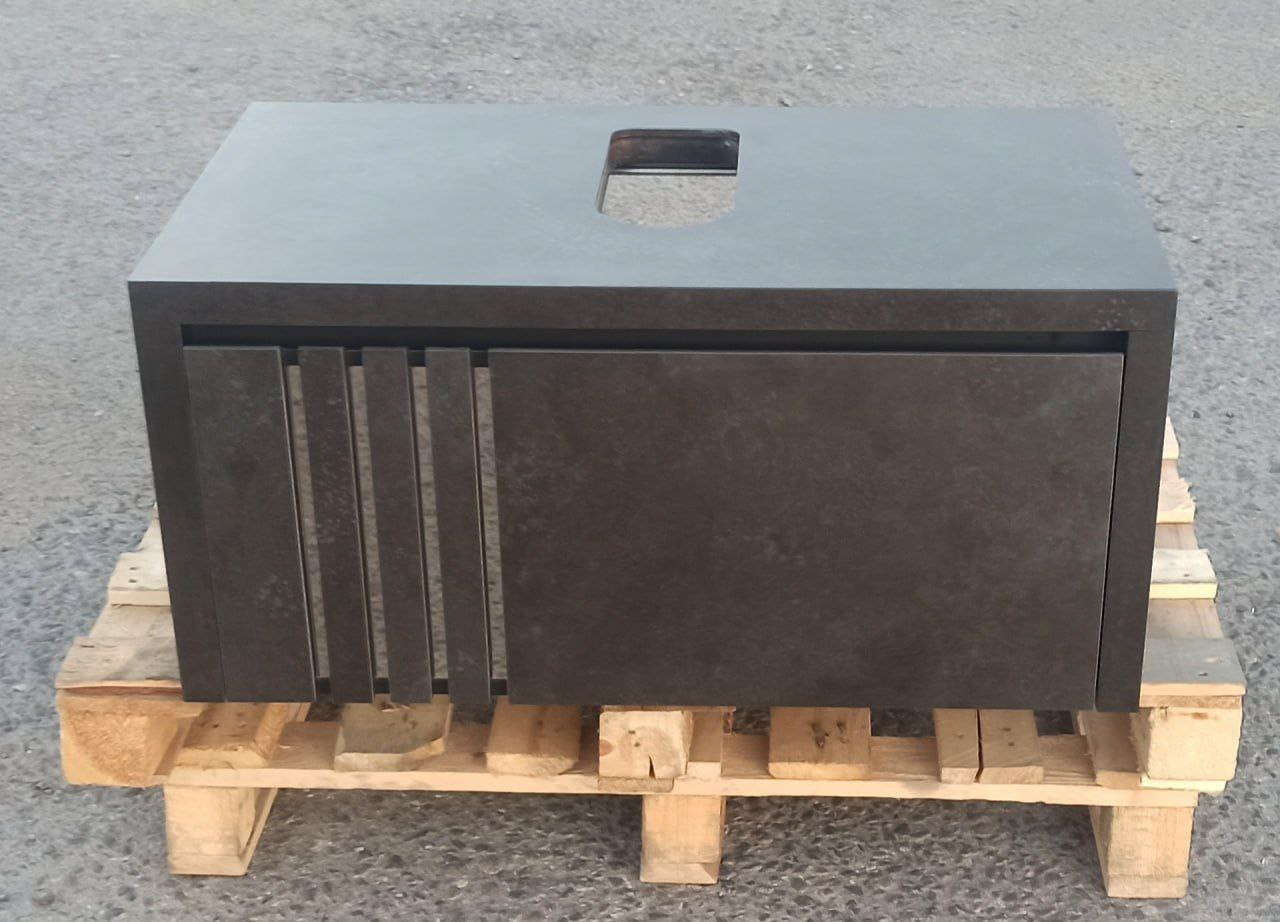 Обложка проекта: Тумбы под накладые раковины с зеркальными вставками