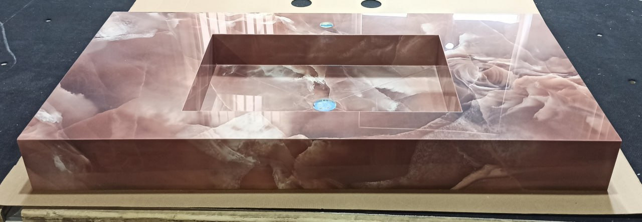 Раковина с прямой чашей в центре