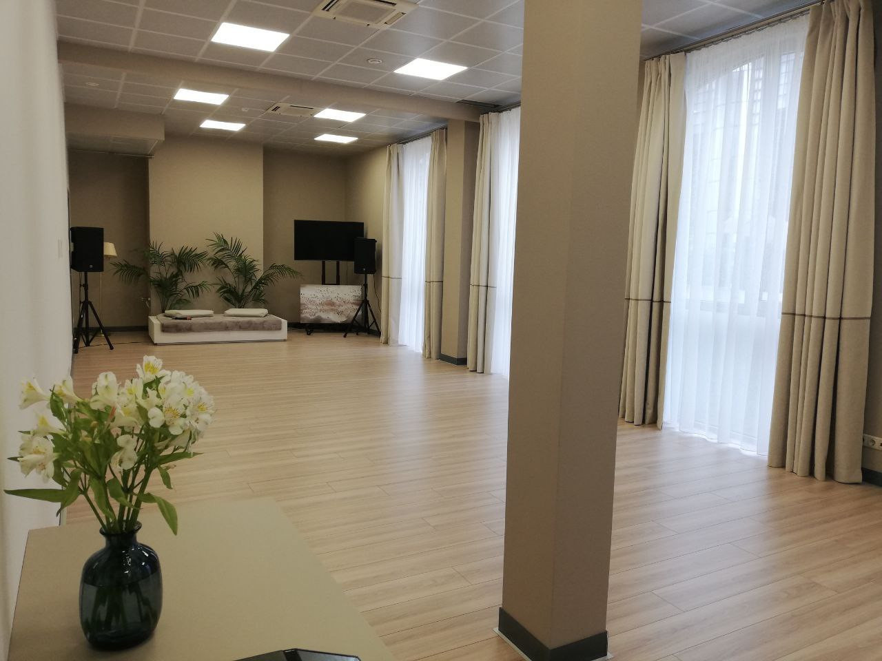 Зал для медитаций в центре Сочи