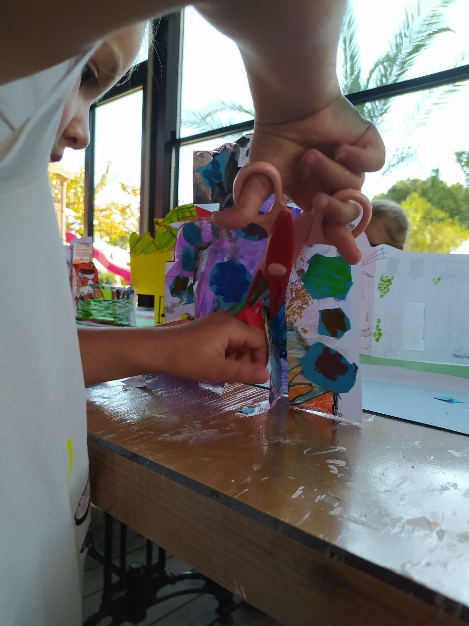 Занятие по архитектуре для детей в городе Алания, Турция