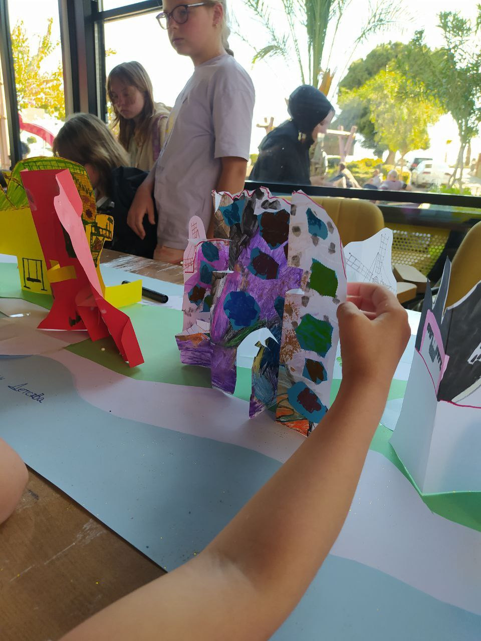 Занятие по архитектуре для детей в городе Алания, Турция