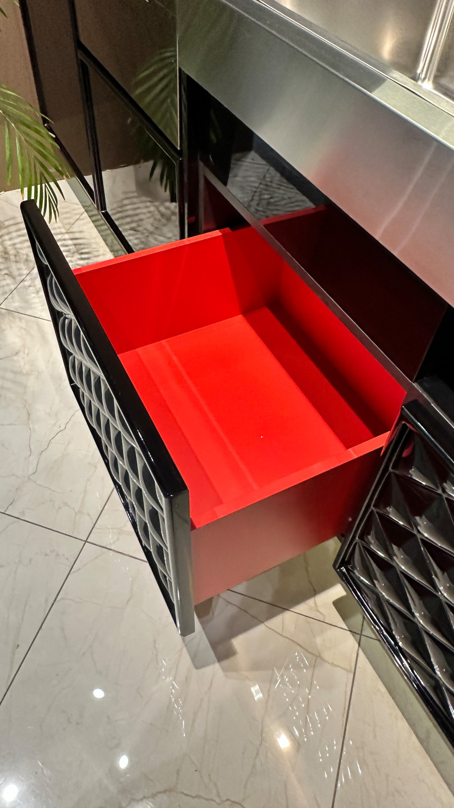 Выставочный образец.