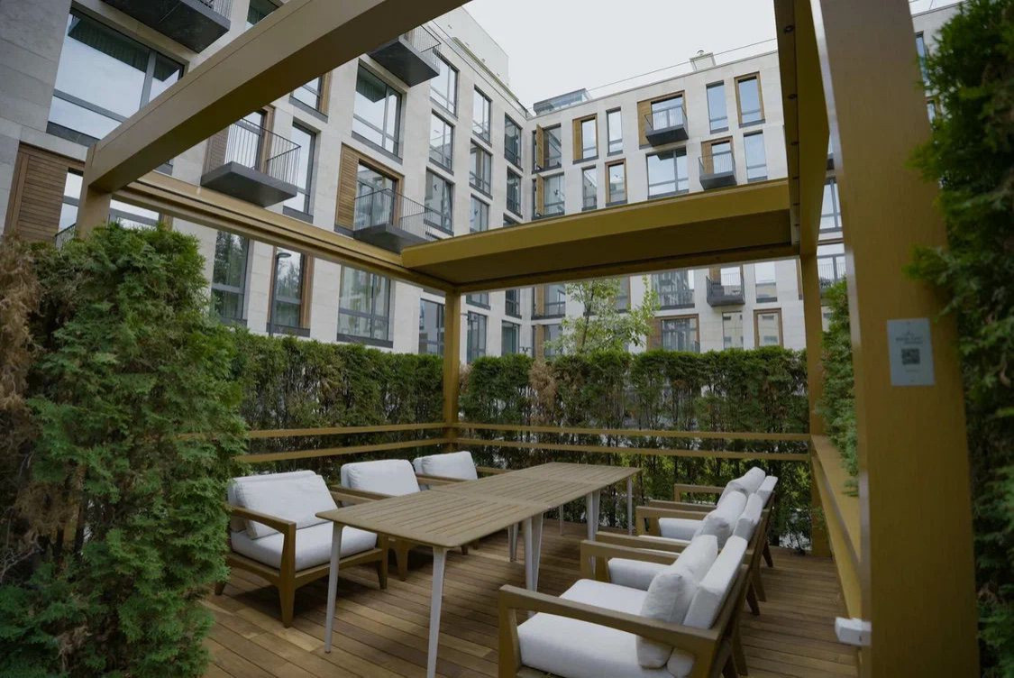 сдвижная биоклиматическая система, интеграция под цвет дерева