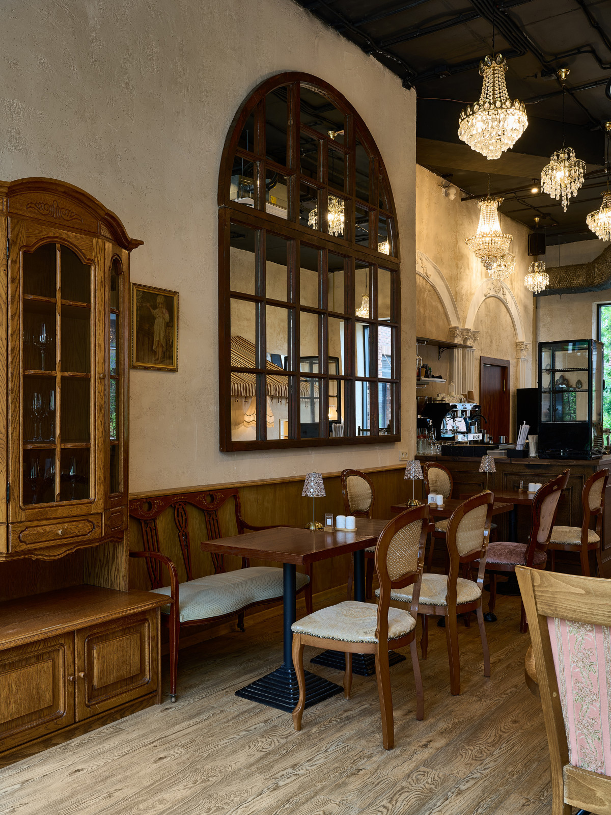 Ресторан В’Альтер в Санкт-Петербурге. Стахановцев