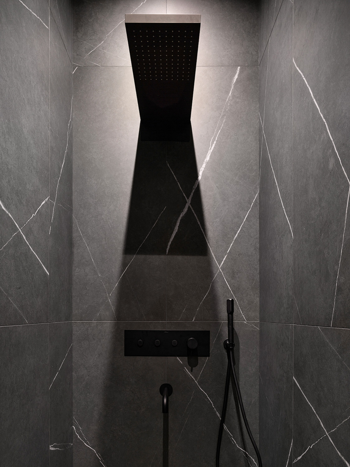 Квартира в доме с золотой аркой