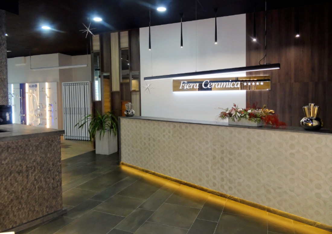 Салон " Fiera Ceramica "
