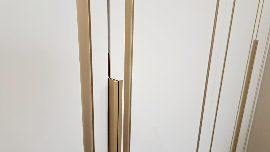 Современная классика в эмали и золоте