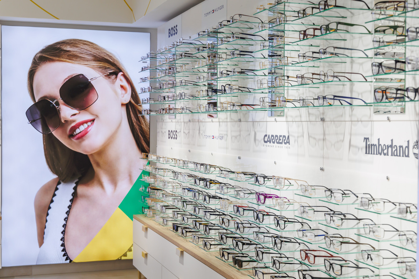 Салон оптики "МегаОптика"