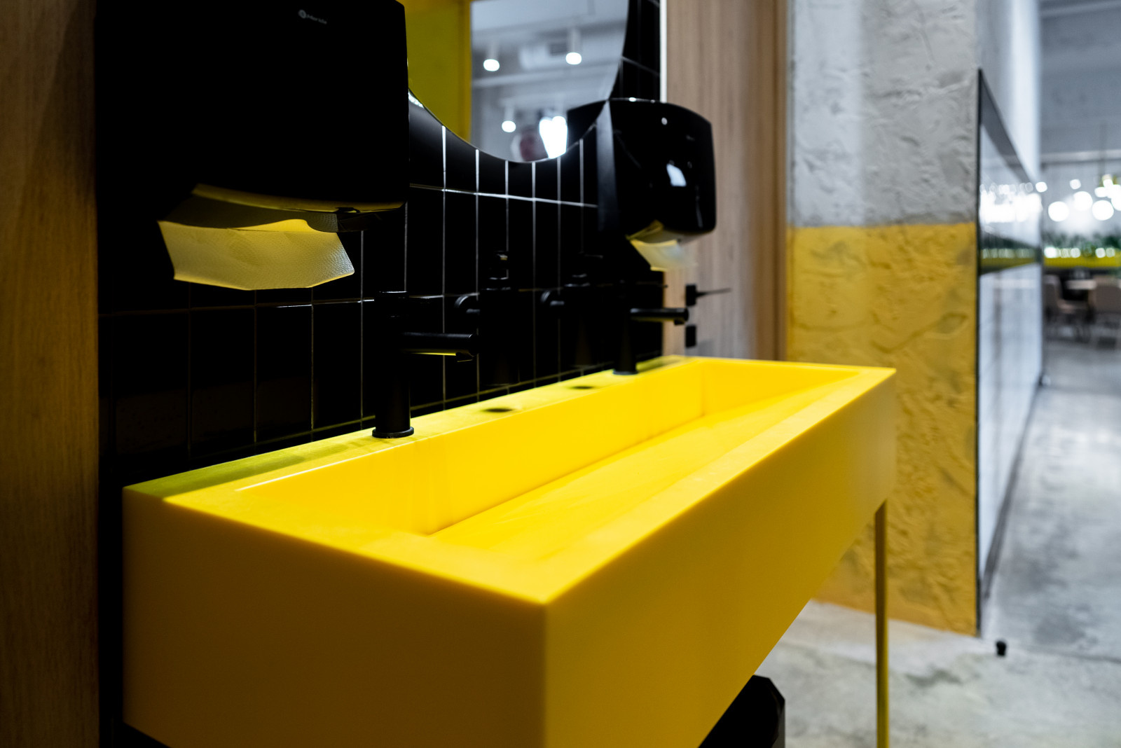 Раковина из искусственного камня