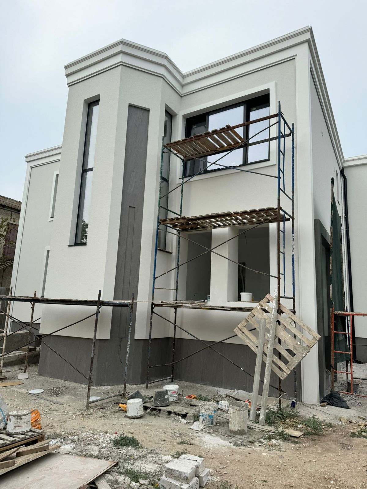 Минимализм, Евпатория