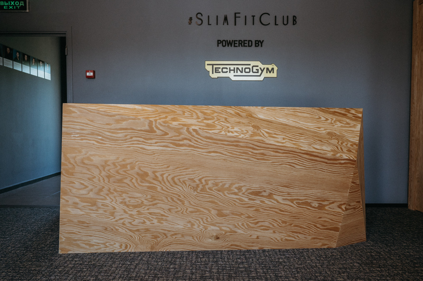 Стойка ресепшен