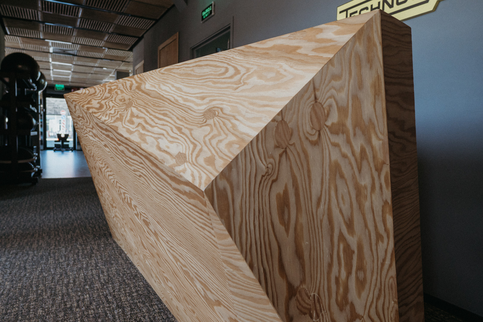 Стойка ресепшен