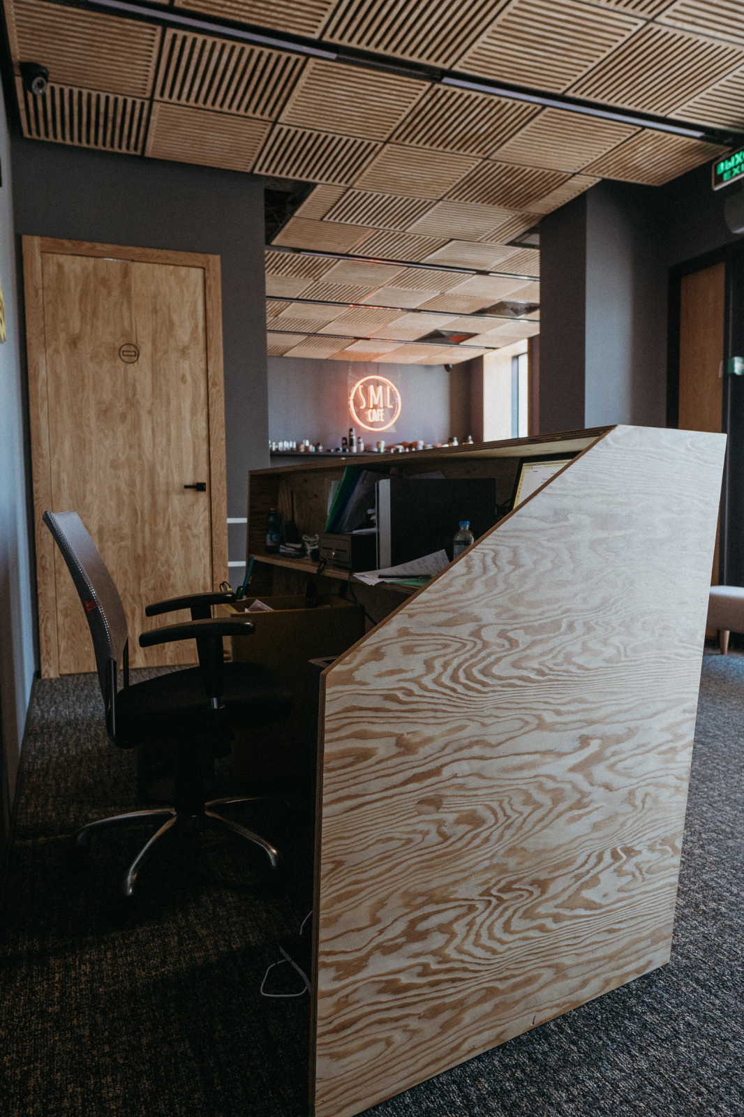 Стойка ресепшен