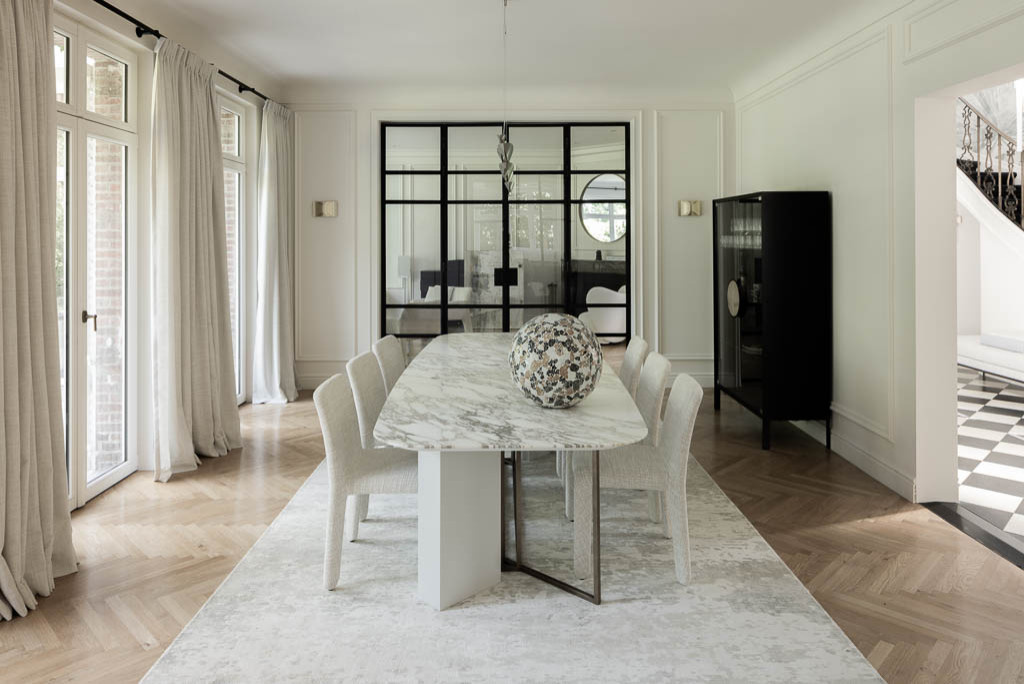 Villa Woluwe – Creating a Timeless Oasis: A Family Villa with a Southern French