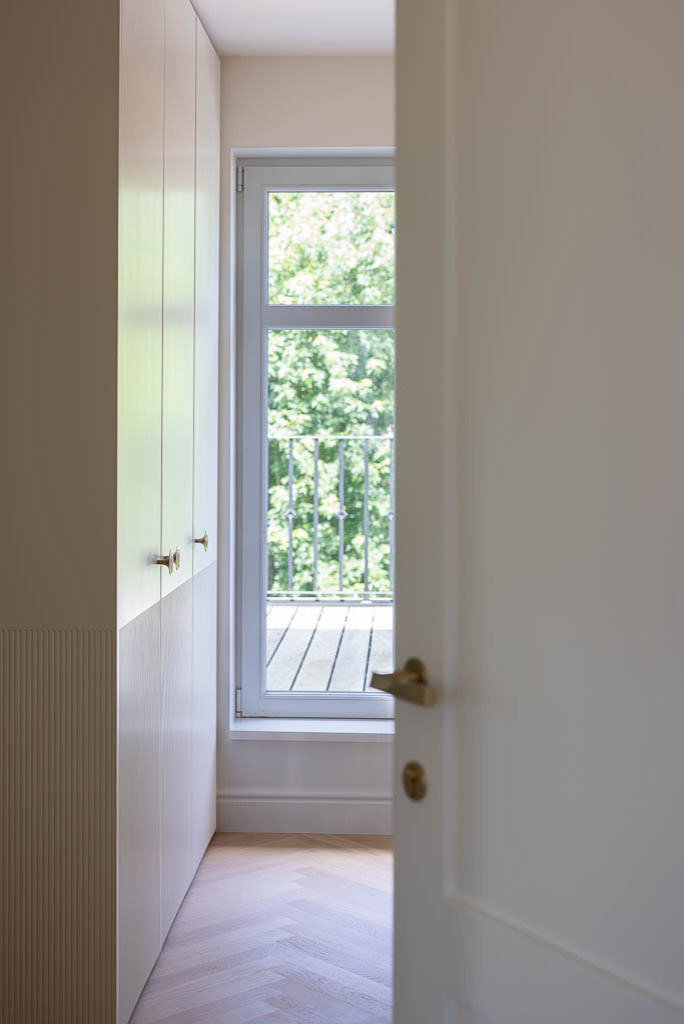 Villa Woluwe – Creating a Timeless Oasis: A Family Villa with a Southern French