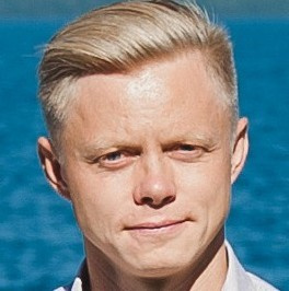 Павел Исаков
