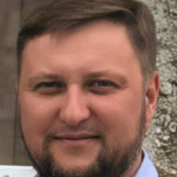 Денис Дихтяренко