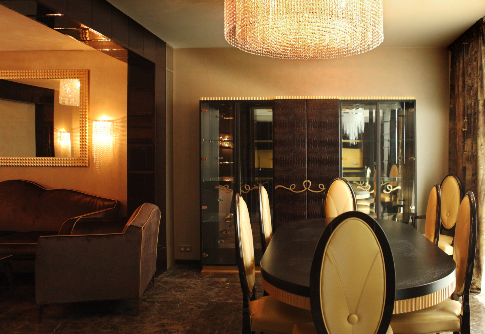 Glam Residence in chocolate palette