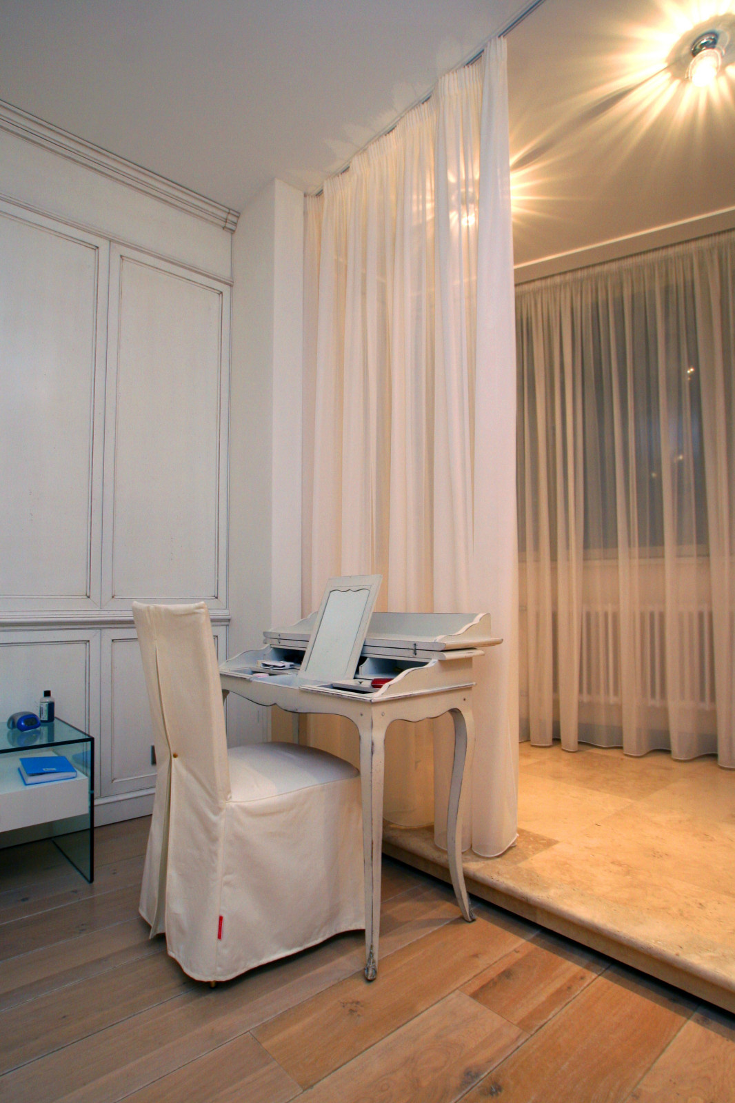 White Apartment in Moscow