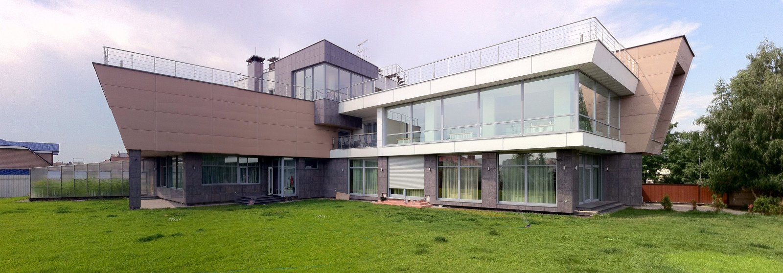 Spaceship Villa