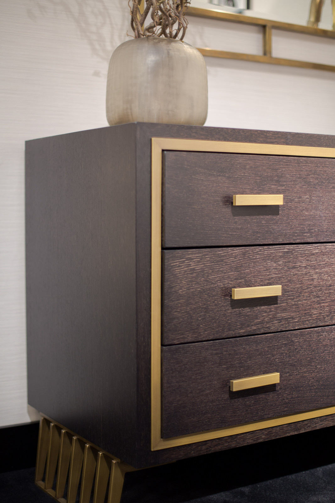 INEDITO. Model HAMPTONS METAL CHEST OF DRAWERS