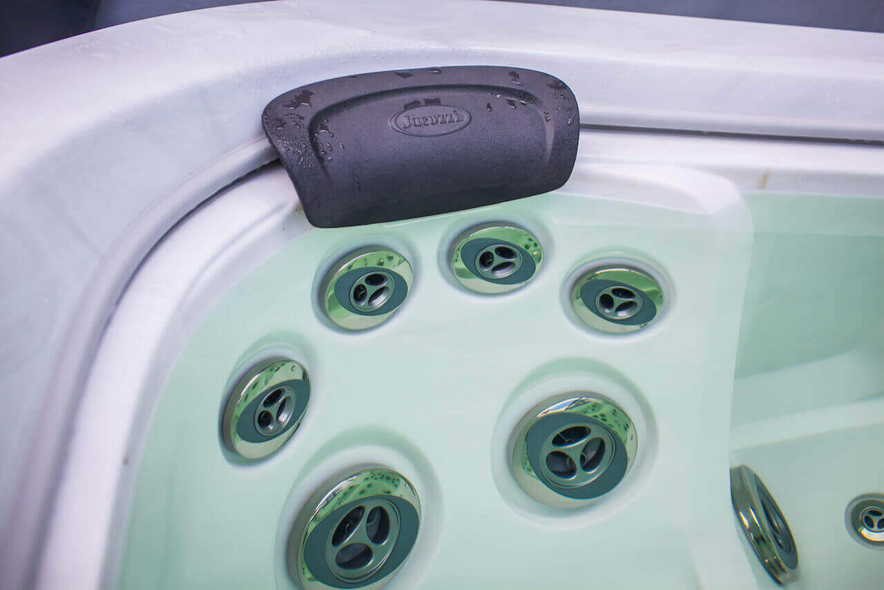 Квартира в Калининграде со СПА бассейном Jacuzzi и сауной Клафс