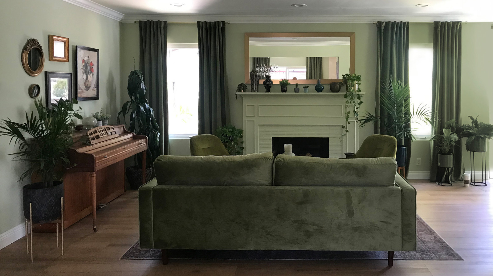 Classic Glam Residence in La Crescenta
