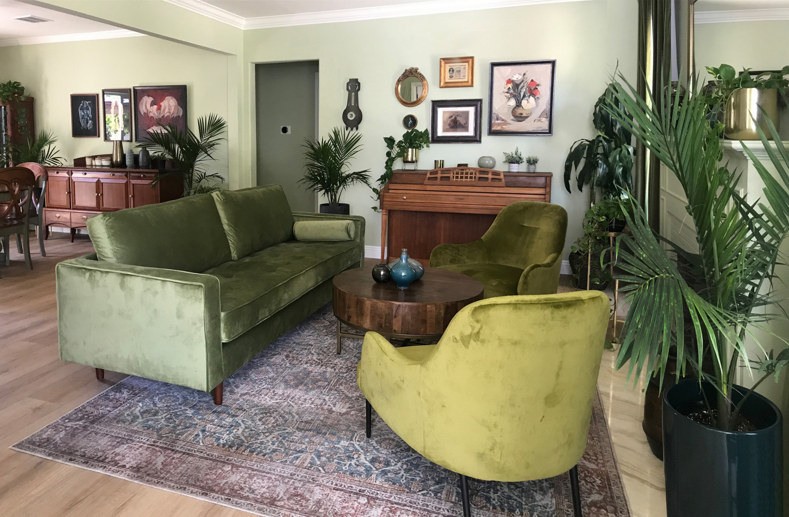 Classic Glam Residence in La Crescenta