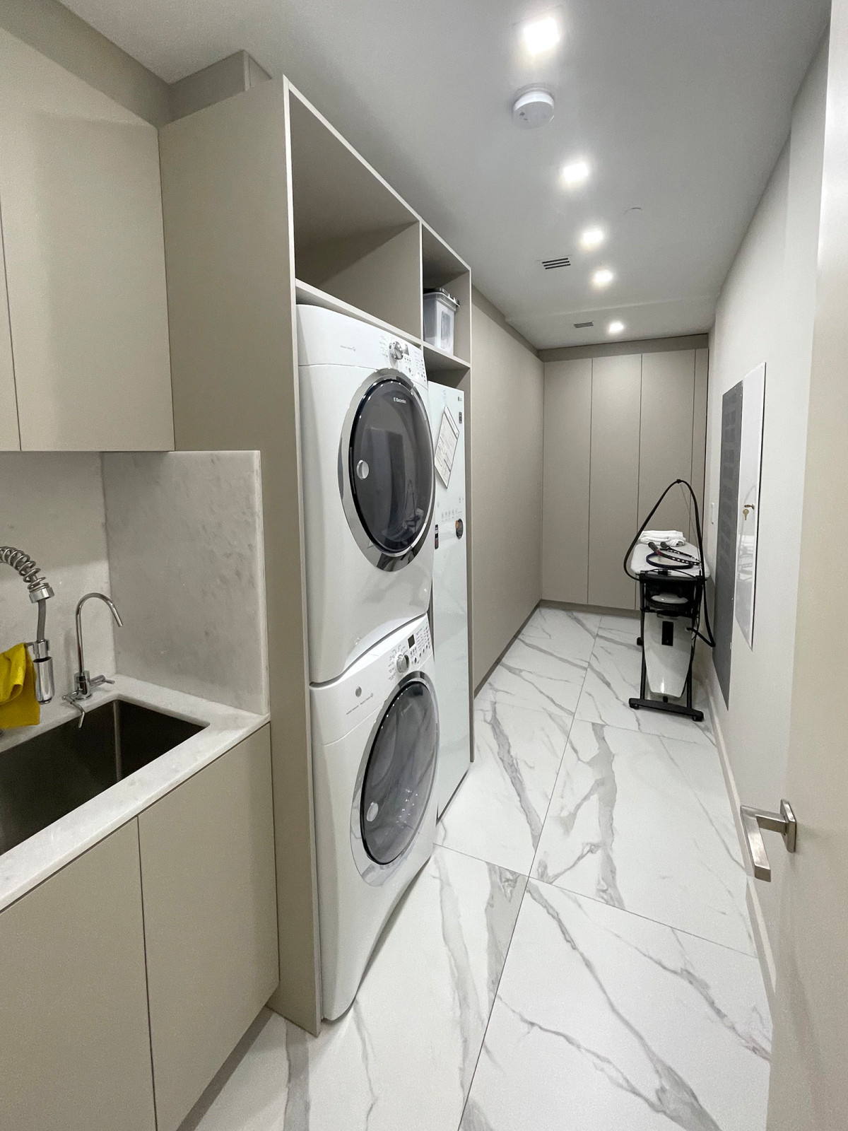 Apartment in Jade Signature