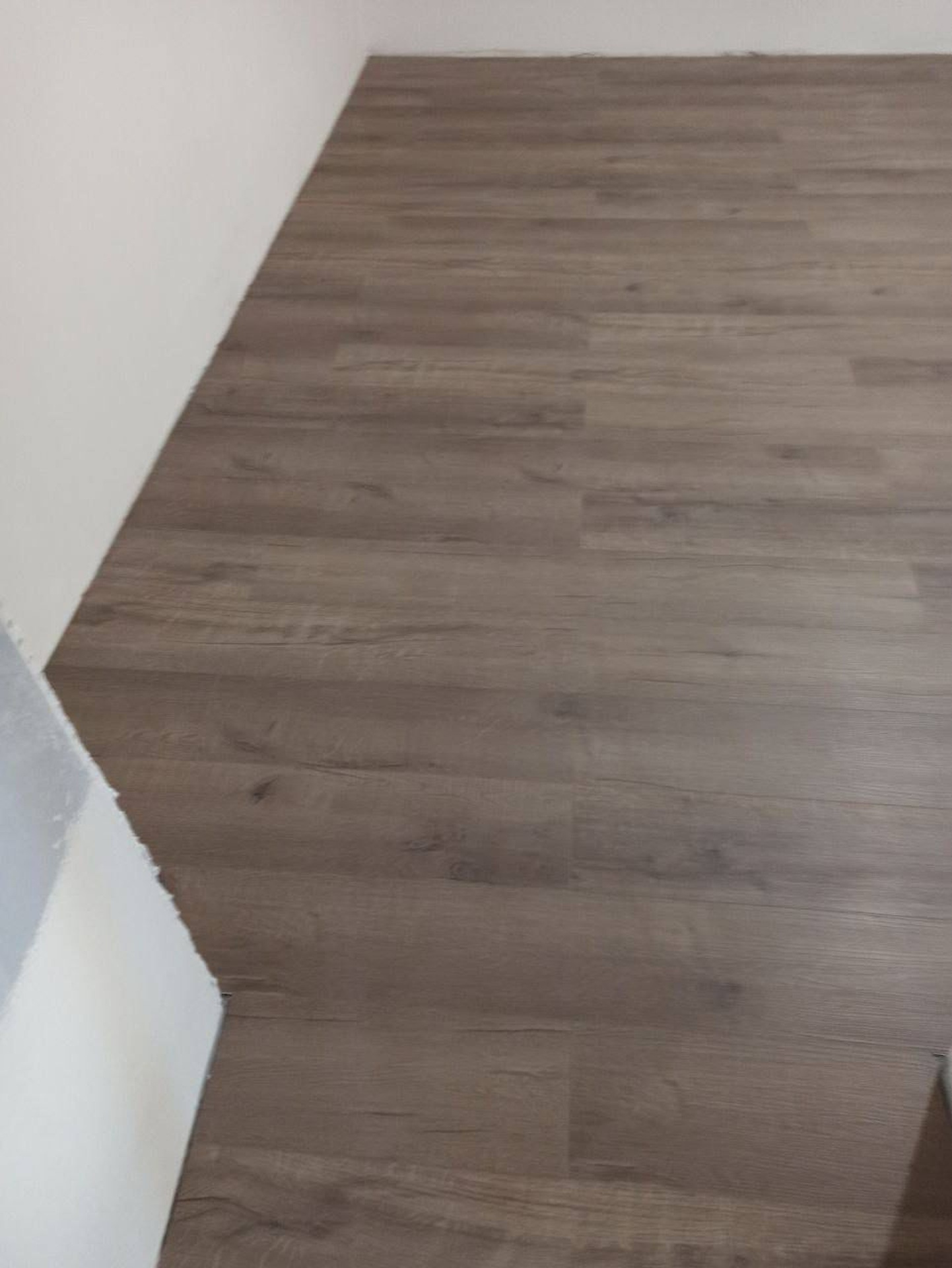 Усовершенствованный кварцевый SPC ламинат Дуб Изысканный JC8271-7, Family, г. Самара