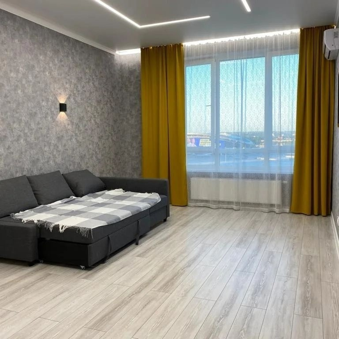 Усовершенствованный кварцевый SPC ламинат Дуб Белый SL3739-3, Family, Казань